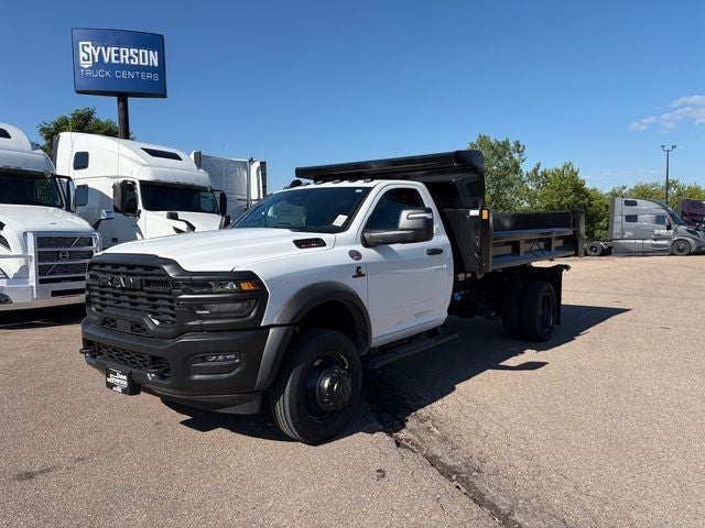2026 RAM Ram 5500 Chassis Cab RAM 5500 TRADESMAN CHASSIS REGULAR CAB 4X4 84' CA in Bright White Clear-Coat Exterior Paint — front...