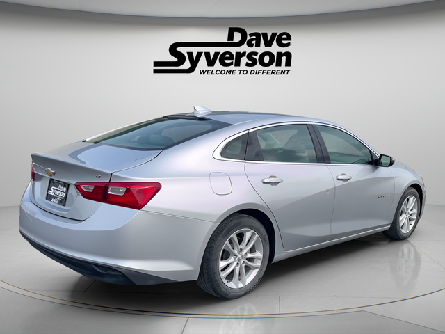 2017 Chevrolet Malibu — detail view