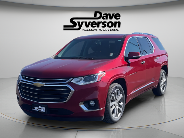 2019 Chevrolet Traverse Premier in Cajun Red Tintcoat — front three-quarter view